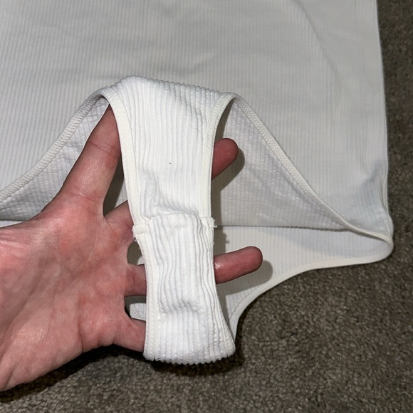 Bella Mae Onesize fits all white one shoulder body suit 🤍 - Picture 3 of 8